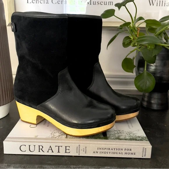 FRYE and Co ODESSA BLACK CUFF SUEDE LEATHER CLOG CLOGS BOOTS size 6 - Picture 1 of 5